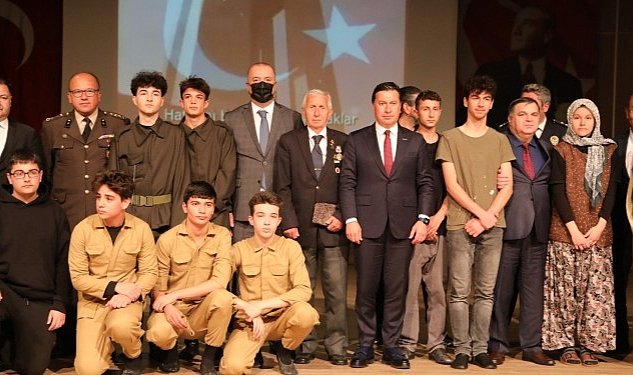 18 mart canakkale deniz zaferi nin 108 yil donumu dolayisiyla bodrum da bir dizi etkinlik gerceklestirildi 7373.jpg