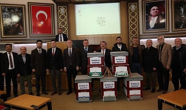 50 ureticiye 250 ari kovani dagitildi 4632.jpg