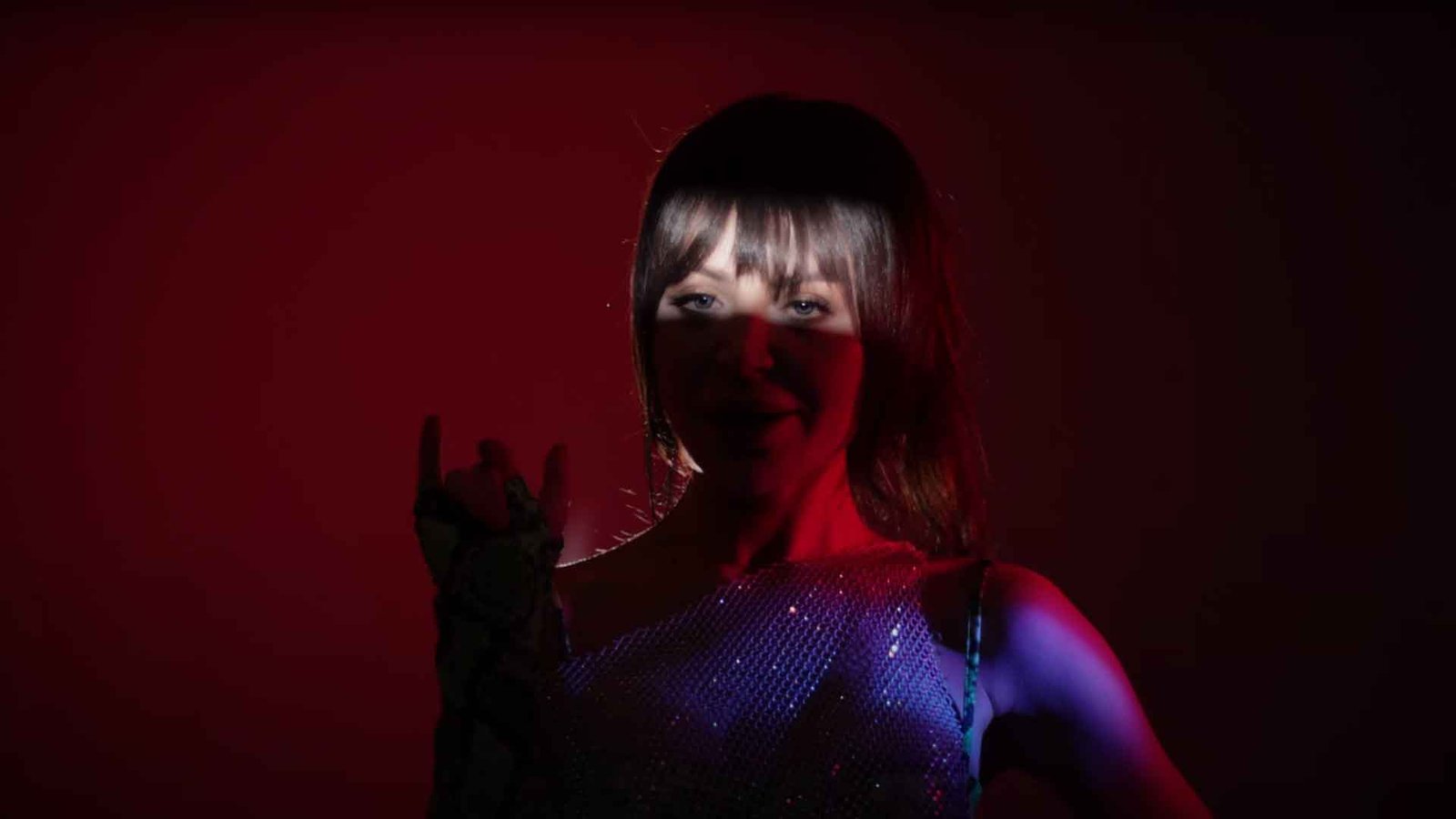 Gülgökçe Korkmaz’dan Pop müziğe yeni “Tavır” (1)