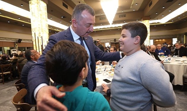 Baskan buyukakin sizleri asla yalniz birakmayacagiz 3079.jpg