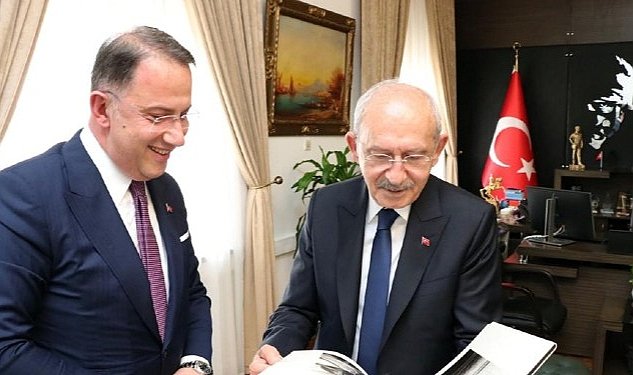 Beylikduzu belediye baskani mehmet murat calik kemal kilicdaroglu ile gorustu 1767.jpg