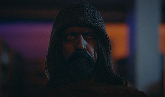Biaz kara iye nin laneti icin hollywood tarzi makyaj yapildi 73.jpg