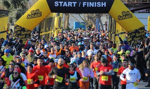 Efes ultra maraton 18 19 mart ta efes selcuk ta 8997.jpg