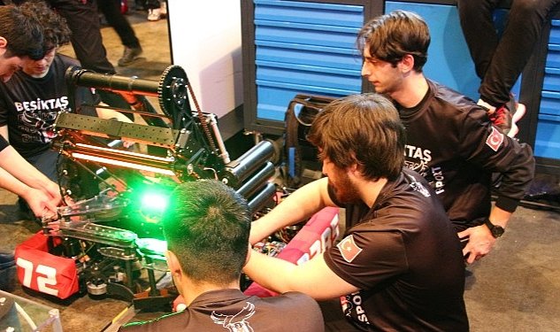 Frc istanbul regional da kazanan robotik takimlari belli oldu 2949.jpg