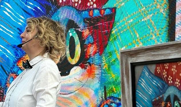 Istinyepark ta cocuklarin katilimi ile duzenlenen muzayededen depremzede genclere destek 3440.jpg