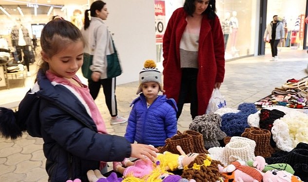 Kadin girisimciler urunlerini pazarladi 8789.jpg