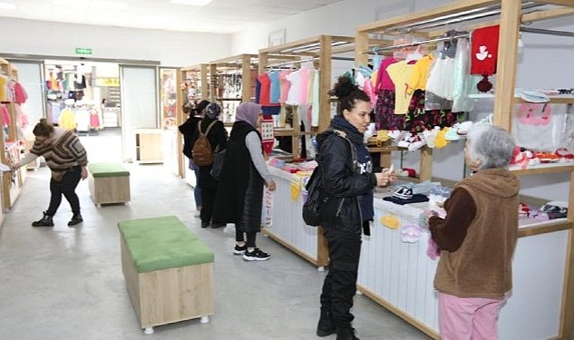 Kadinin emek dunyasi stantlari yenilendi 7618.jpg