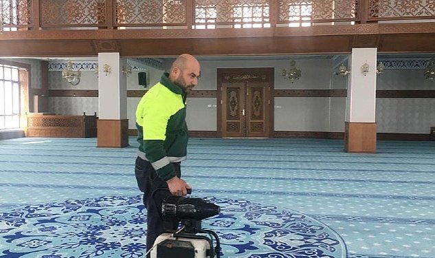 Kecioren deki camilerde ramazan temizligi 3277.jpg