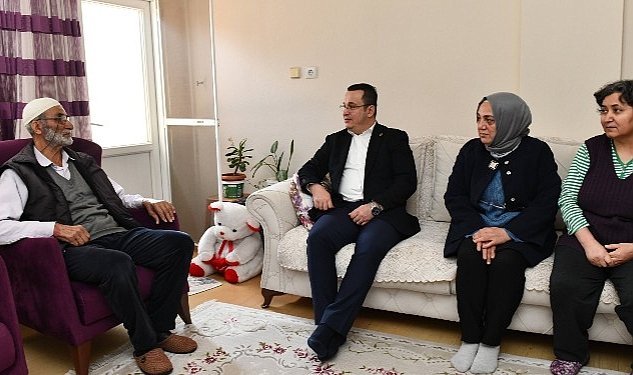 Mavi kapaklar depremzede vatandasin umudu oldu 2877.jpg