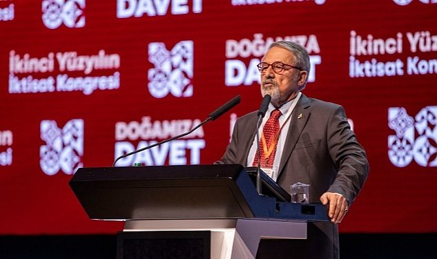 Prof dr naci gorur izmir dogru yolda 9105.jpg