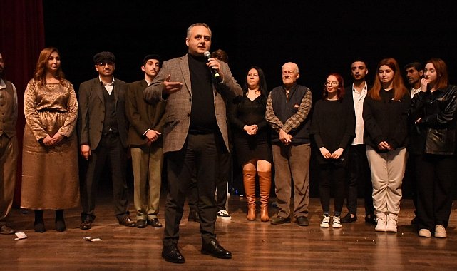 Torbali belediyesi kent tiyatrosu 7280.jpg