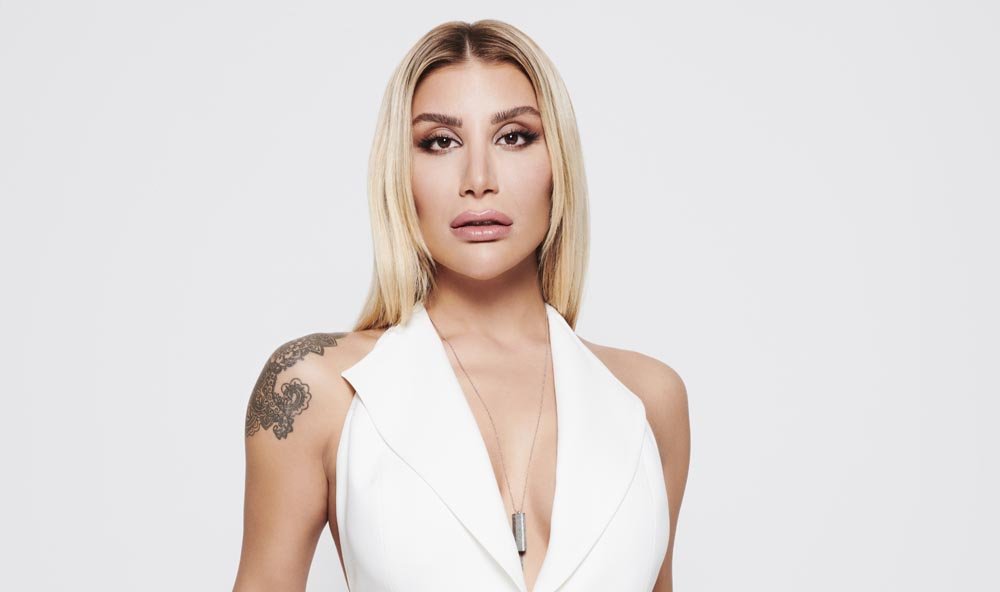 Mart Ayı Şampiyonu İrem Derici En Çok Dinlenen Kadın Sanatçı (1)