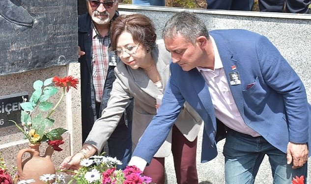 Ali ekber cicek olumunun 17 yilinda anildi 1822.jpg