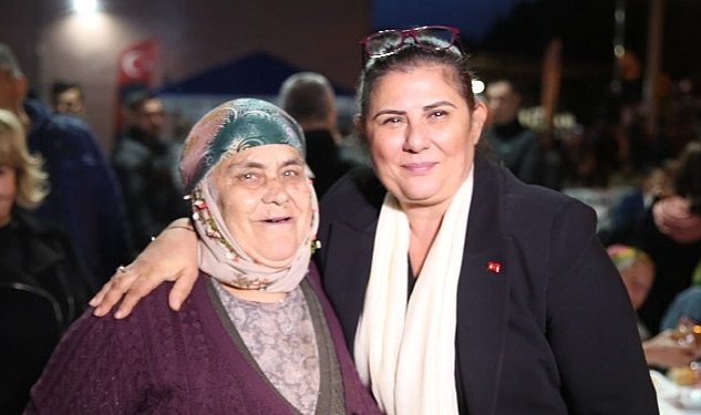 Aydinlilar buyuksehir in iftar sofralarinda bulusmaya devam ediyor 7196.jpg