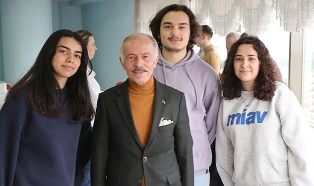 Baskan aydiner den stajyerlere tatli surpriz 9355.jpg
