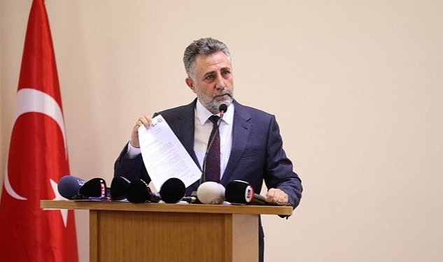 Baskan sandal bayrakli icin adalet istiyoruz 7593.jpg