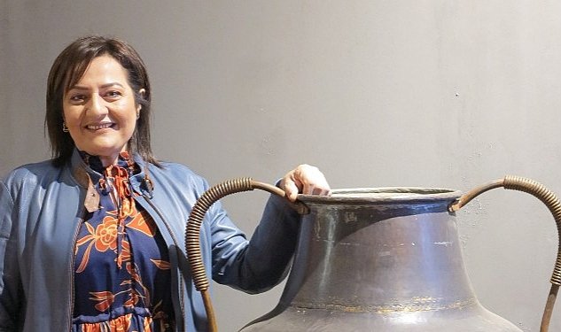 Istanbul lale vakfi nda kalayci cevher bakir sergisi acildi 8208.jpg