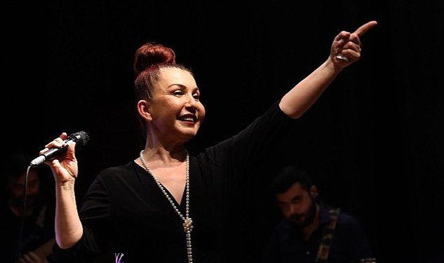 Kadin ozanlarin turkuleri is sanat ta 8432.jpg