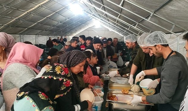 Kecioren belediyesinden uc bolgede iftar hizmeti 4267.jpg