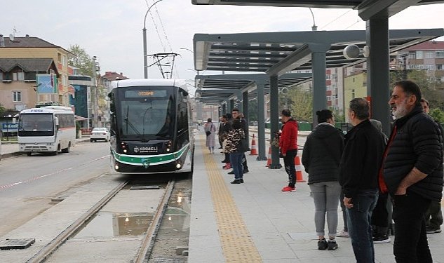Kurucesme tramvay hattinda seferler basladi 4934.jpg
