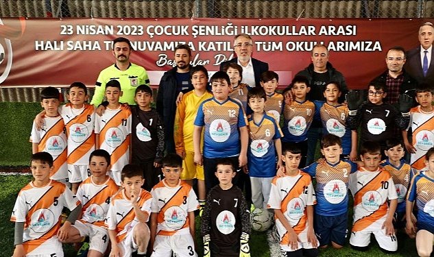 Nevsehir belediyesi ilkokullar arasi 23 nisan futbol turnuvasi basladi 9416.jpg