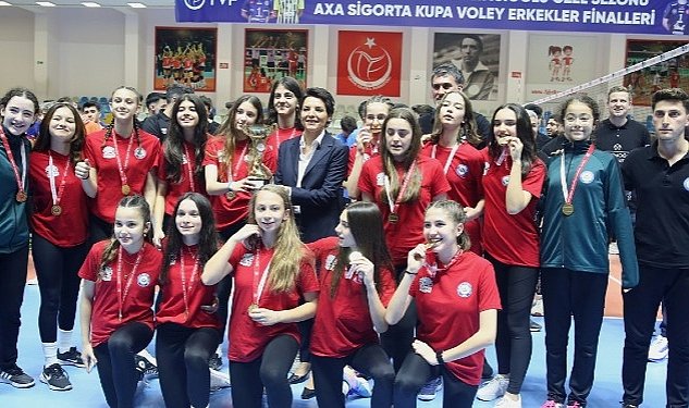 Nilufer in genclerinden 4 sampiyonluk 7320.jpg