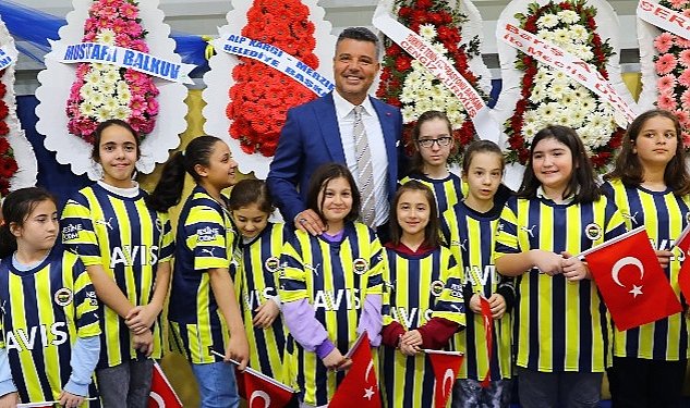 Saran group cumhuriyet 100 yilinda 24 spor salonu ataturk spor salonu nu izmit te acti 72.jpg