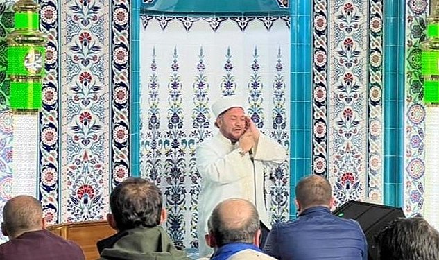 Teravih programlari hafiz ahmet yuksel ile devam etti 954.jpg