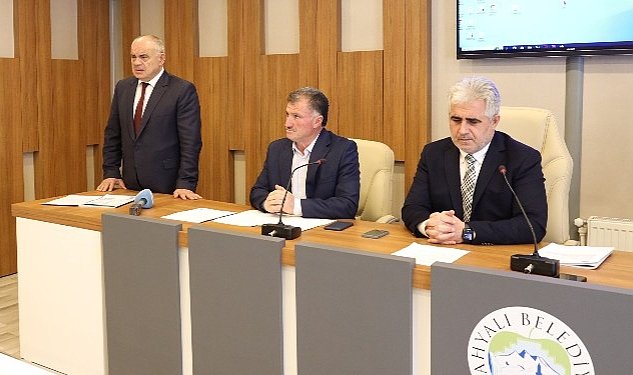 Yahyali belediye meclisi nisan ayi olagan meclis toplantisini yapti 731.jpg