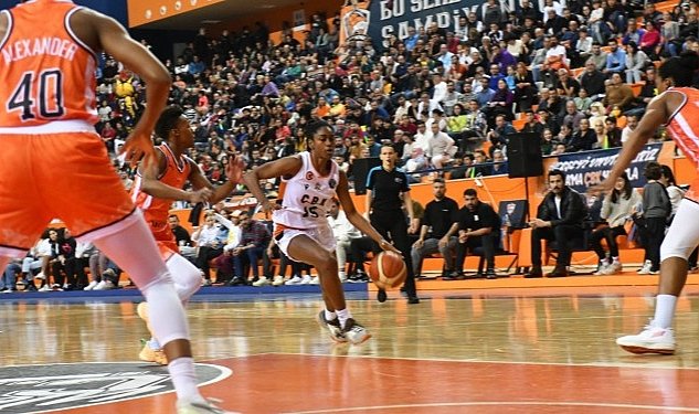 Yenisehir belediyesi final four icin dev ekran kuruyor 5947.jpg