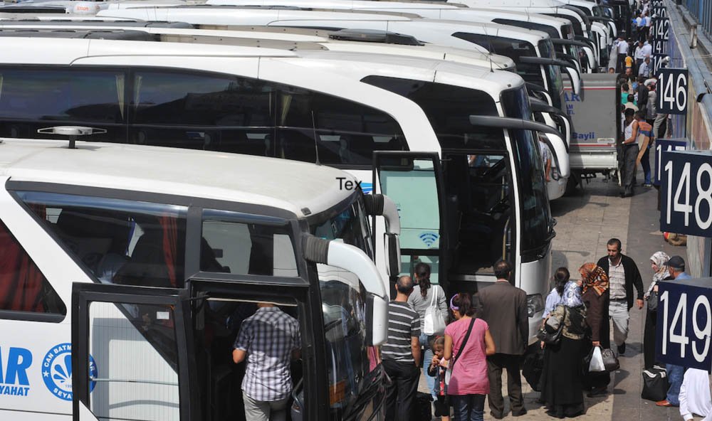 Uçak Biletlerinin Popülerliği Artarken, Otobüs Tercihi Azalıyor (1)