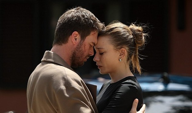 Aile nin dun gece yayinlanan 12 bolumu seyircisi ekran basina kilitledi 4666.jpg