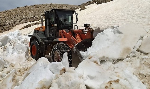 Antalya buyuksehir ekiplerinden mayis ayinda kar mesaisi 9084.jpg