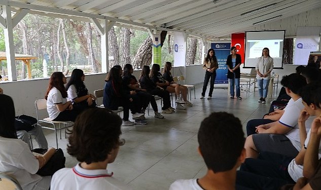 Antalya buyuksehir genclere iklim okuryazarligi egitimi verdi 7710.jpg
