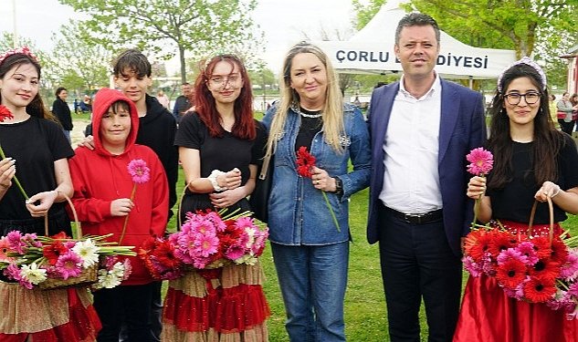 Baharin gelisini coskuyla kutladik 6266.jpg