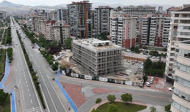 Baskan altay yenisehir sosyal tesisi ve lise medeniyet akademisi insaati hizla yukseliyor 4614.jpg
