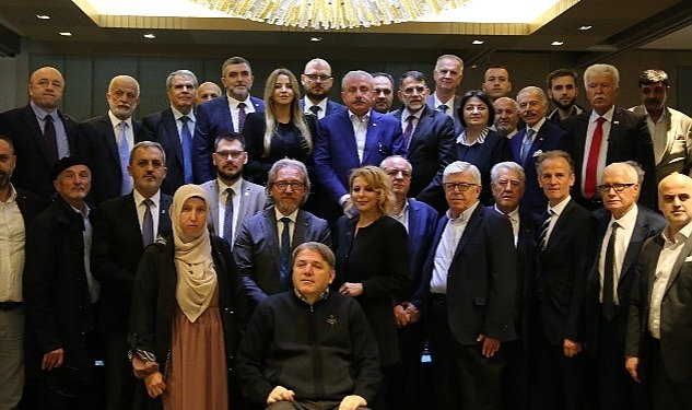 Bayrampasa da rumeli balkan kardesligi 8646.jpg
