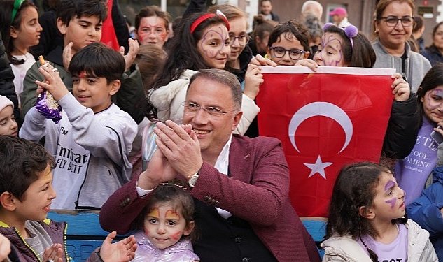 Beylikduzu belediye baskani mehmet murat calik komsulariyla bulusmaya devam ediyor 1303.jpg