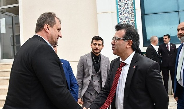 Bursa roman dernekleri erdogan a desteklerini iznik ten ilan ettiler 345.jpg