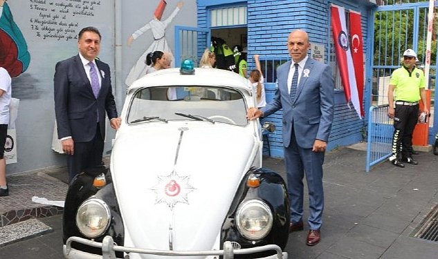 Izmir konak mehmet akif ersoy ilkokulunda karayolu trafik haftasi etkinligi gerceklestirildi 9139.jpg