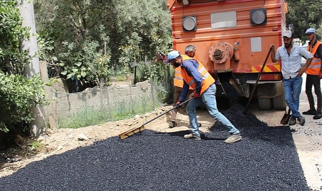 Manavgat ta sicak asfalt calismasi 2611.jpg