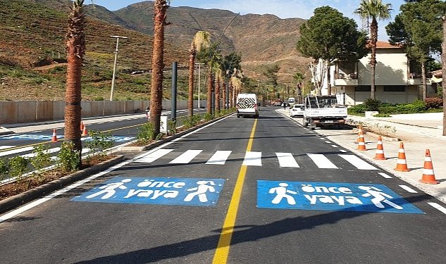 Mugla buyuksehir ekipleri nden yollarda 8 bin 453 km cizgi calismasi 1107.jpg