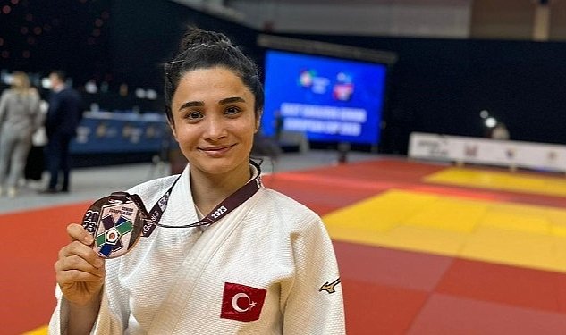 Osmangazili judocudan bronz madalya 9192.jpg