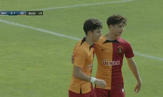 U16 gelisim ligi nde 3 uncu galatasaray oldu 1754.jpg
