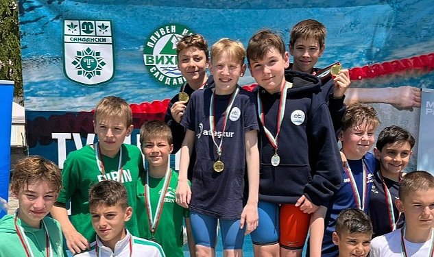 Yuzuculerimizden buyuk basari 9591.jpg