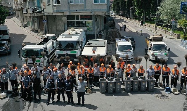 Zeytinburnu nda bahar temizligi devam ediyor 4944.jpg