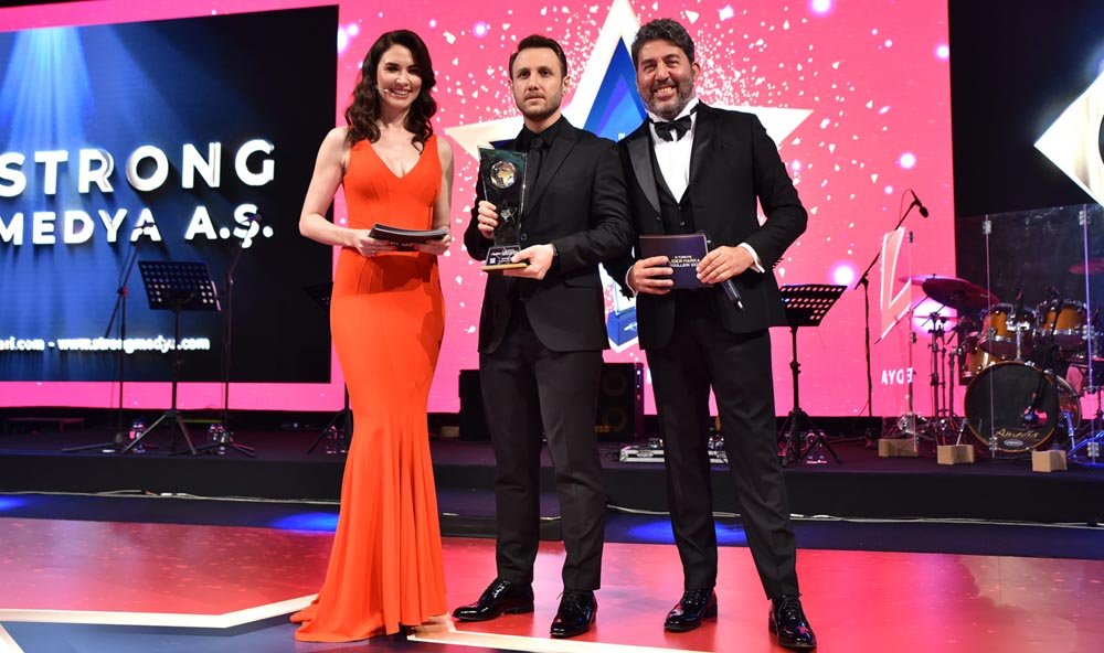 Metafor AVM İnovatif Gayrimenkul Markası ödülü (2)