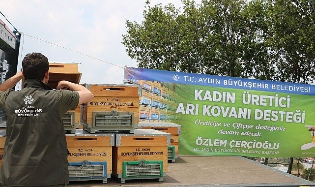 Aydin buyuksehir belediyesi nden kadin aricilara kovan destegi 5636.jpg