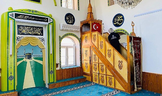 Aydin da camiler bayrama hazir 4028.jpg