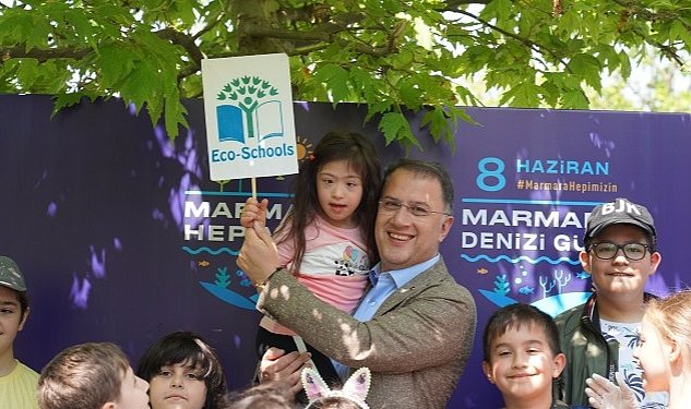 Beylikduzu belediyesi 8 haziran marmara denizi gunu kapsaminda gurpinar sahilinde kiyi temizligi gerceklestirdi 2730.jpg